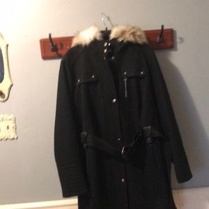 APT 9 NWOT Belted coat with fur trimmed hood. SIZE 2X